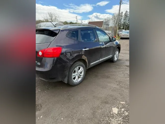 Nissan rogue 2011 thumbnail 5