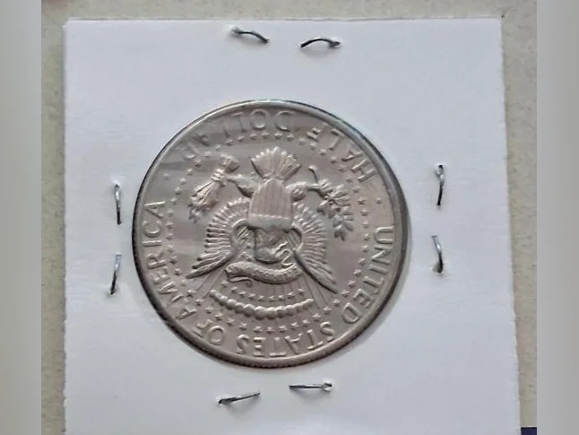 9 pièces de 50 cents U.S.A. 1971-1973 et deux pièces de 1 dollar thumbnail 2