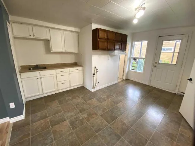 3 1/2 appartement dans quartier St-Sauveur ville de Québec thumbnail 2