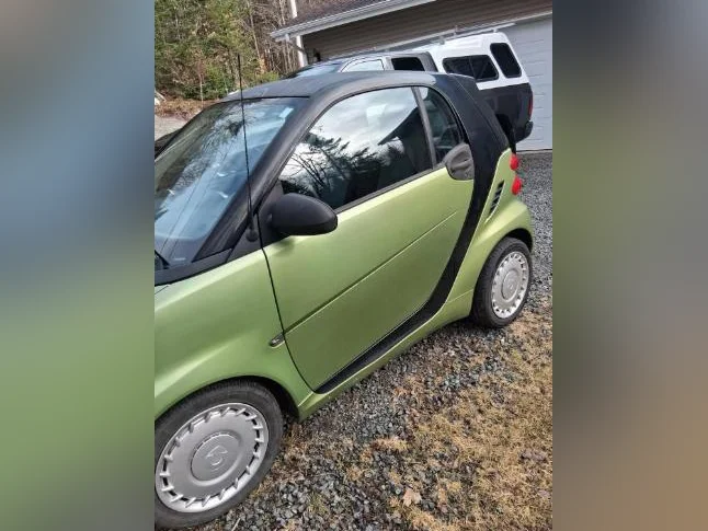 smartfortwo 2011 thumbnail 2