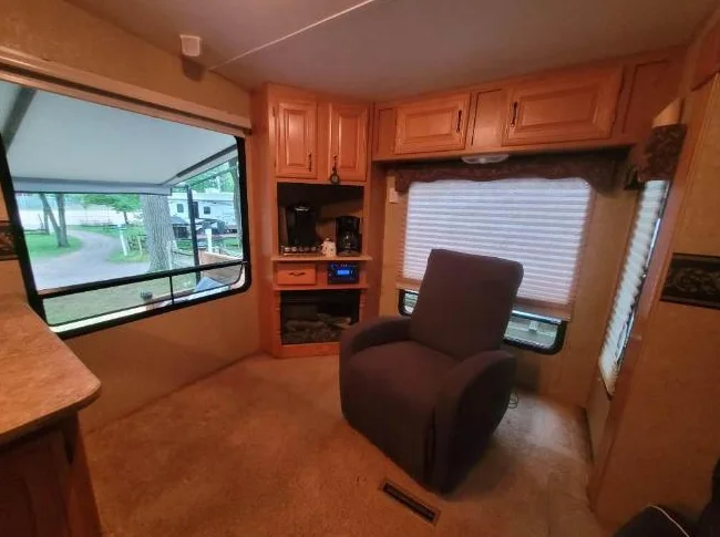 Roulotte Fifth Wheel 2008 thumbnail 10