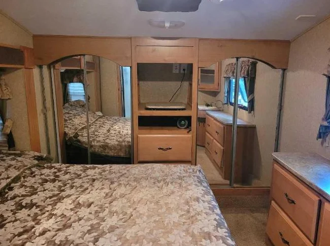 Roulotte Fifth Wheel 2008 thumbnail 3