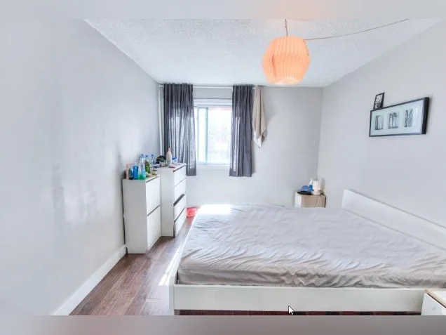 Appartement 4 et 1/2 toute inclus Métro Guy Concordia thumbnail 9