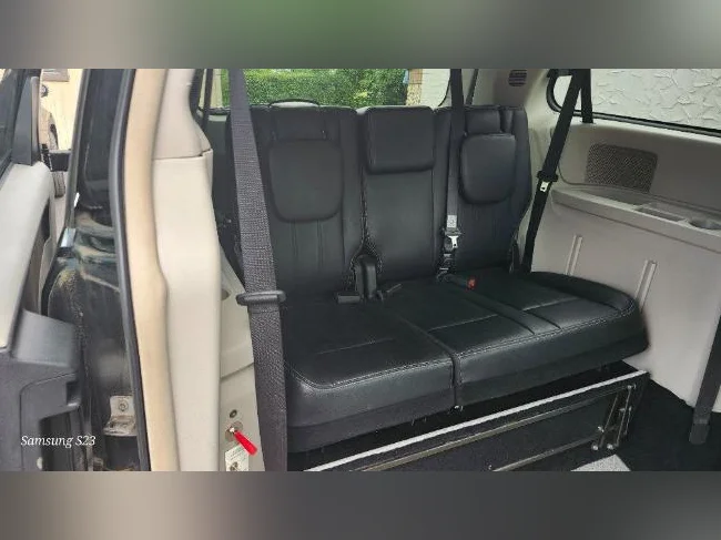 2012 Dodge Caravan Crew adapté 100800 km thumbnail 7
