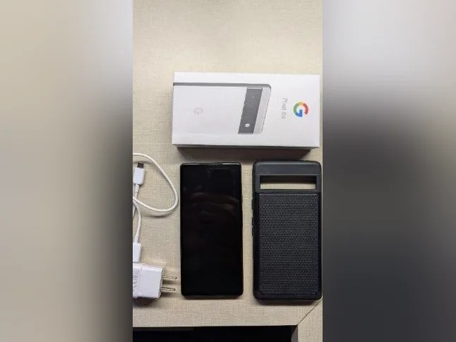 Cellulaire intelligent Google Pixel 6a - comme neuf