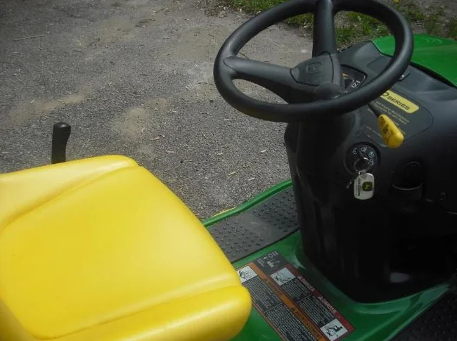 tracteur à gazon thumbnail 6