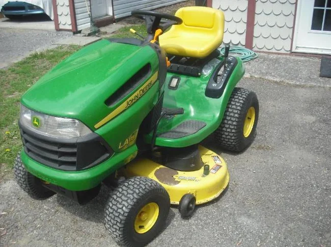 tracteur à gazon thumbnail 5