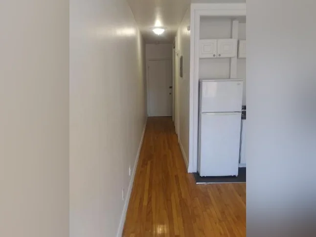 NDG Studio Apt thumbnail 2