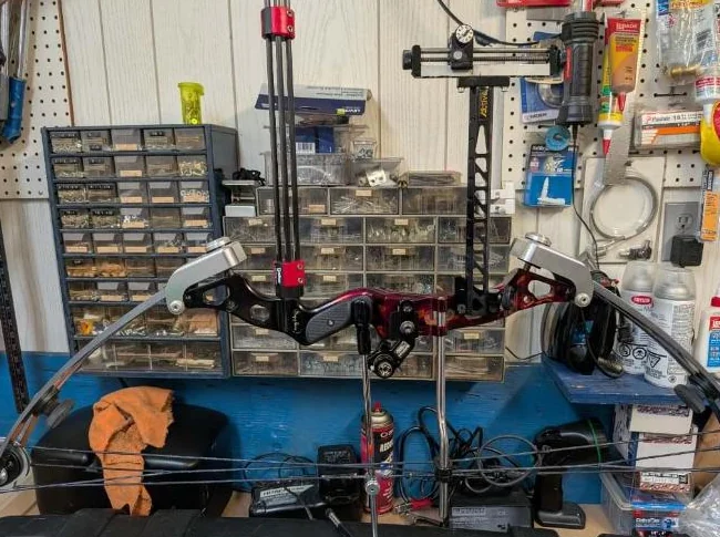 Arc Hoyt Sapphire ZR200 gaucher. Couleur rouge flamme. thumbnail 10