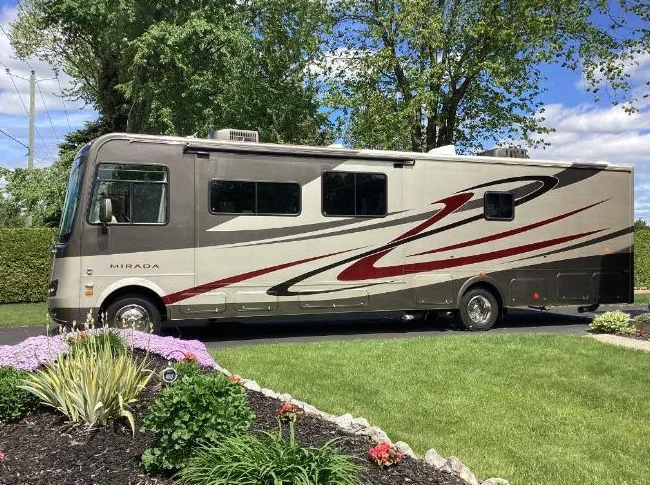 Coachmen Mirada 2012, 1 1/2 salles de bain