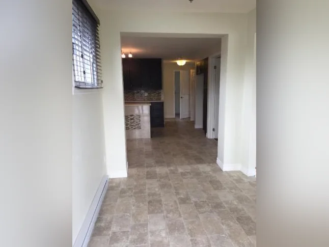 Appartement 5 1/2 Laval, Vimont, 2 places de stationnement thumbnail 8