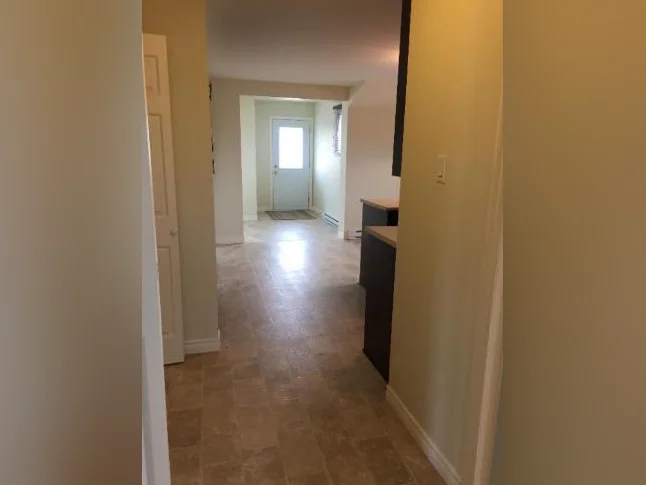 Appartement 5 1/2 Laval, Vimont, 2 places de stationnement thumbnail 9