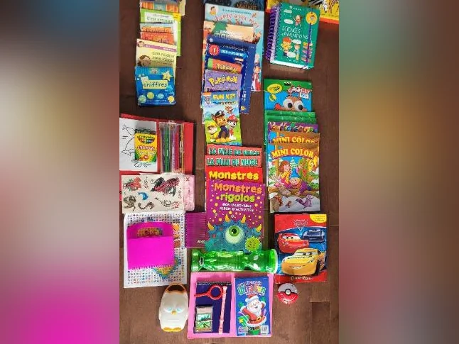 80 livres d’histoires enfants, idéal garderie, tablette parlante avec livres, livres à colorier etc  (voir descriptions) thumbnail 8
