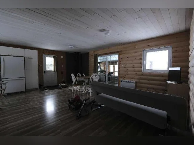 maison chalet 4 saisons bord de l eau thumbnail 2