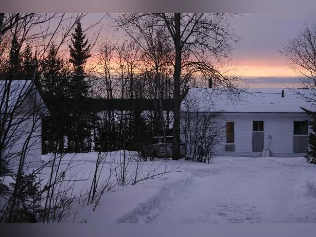 maison chalet 4 saisons bord de l eau thumbnail 3
