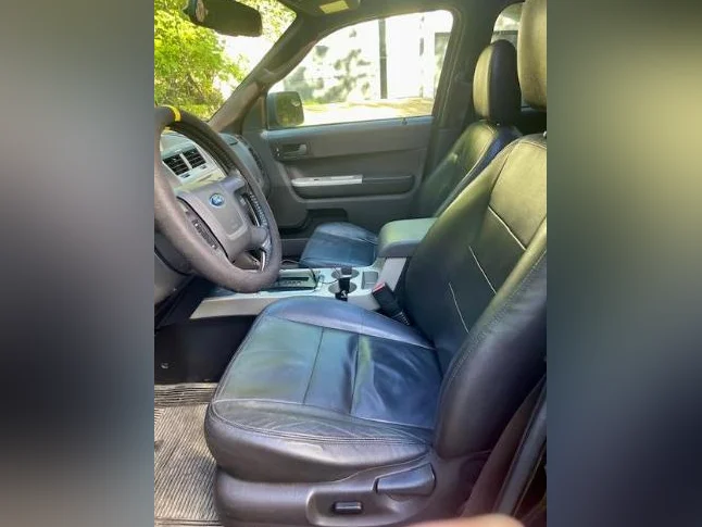 Ford Escape 2011 XLT - DEMARREUR NEUF-ATTELAGE NEUF- thumbnail 9