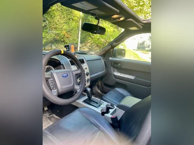 Ford Escape 2011 XLT - DEMARREUR NEUF-ATTELAGE NEUF- thumbnail 10