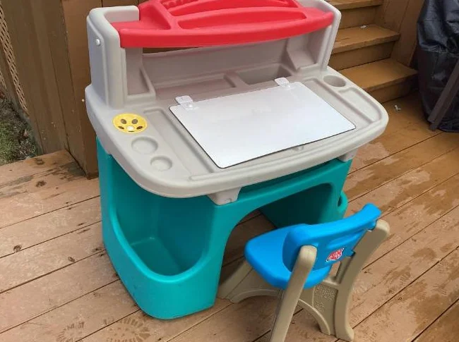 Bureau et chaise Step 2