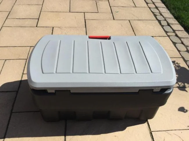 Coffre de rangement Rubbermaid thumbnail 3