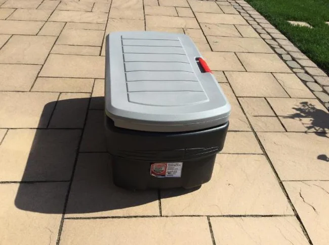 Coffre de rangement Rubbermaid thumbnail 4