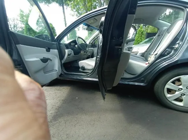 Hyundai accent automatique de base seulement 143000 km prix ferme thumbnail 7