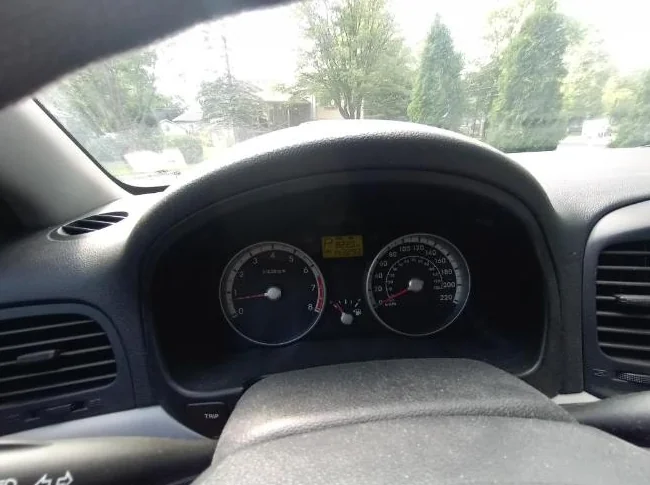 Hyundai accent automatique de base seulement 143000 km prix ferme thumbnail 8