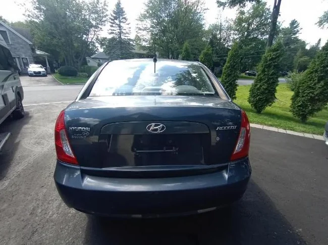 Hyundai accent automatique de base seulement 143000 km prix ferme thumbnail 5