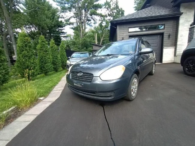 Hyundai accent automatique de base seulement 143000 km prix ferme thumbnail 3
