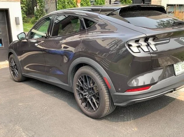 Mustang Mach E AWD 2022 ***Negociable* Full Equipé thumbnail 5