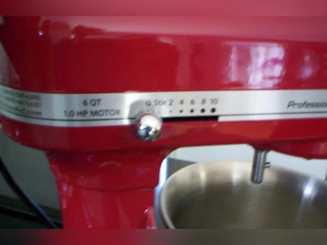 Batteur sur socle KitchenAid Professional 6000 HD – Empire Red thumbnail 3