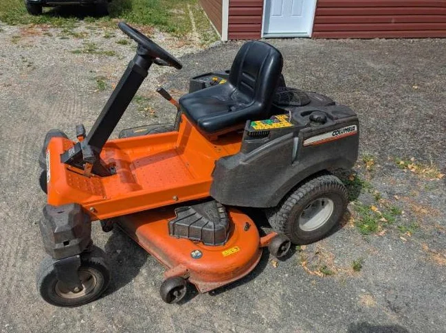 Tracteur pelouse Columbia zéro turn 54 po. 24 H.P.