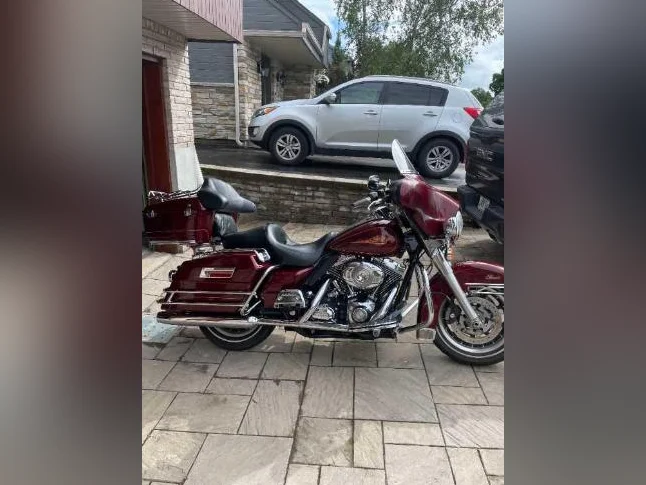 Moto Harley Davidson à vendre thumbnail 5