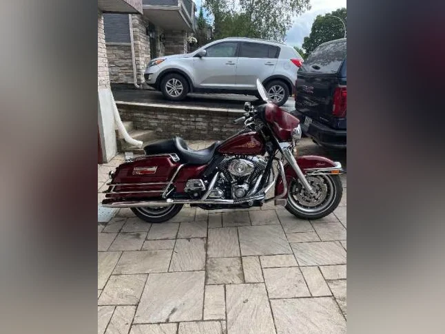 Moto Harley Davidson à vendre thumbnail 2