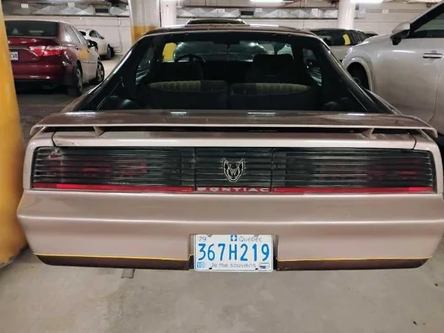 Voiture classique à vendre thumbnail 3