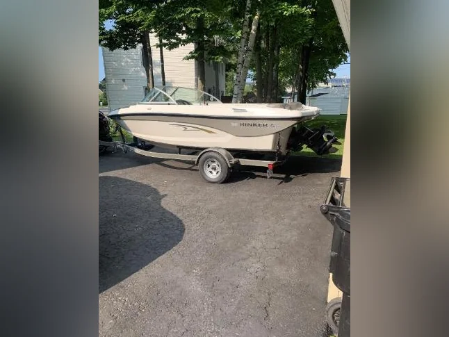 Rinker Captiva BR 186 19 pi moteur 3 litres thumbnail 2