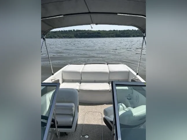 Rinker Captiva BR 186 19 pi moteur 3 litres thumbnail 6