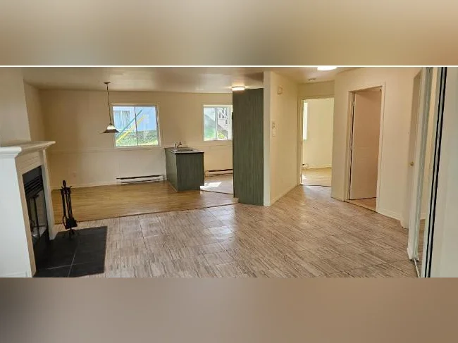 My Gabriel 41/2 tranquility foyer, golf, ski thumbnail 2