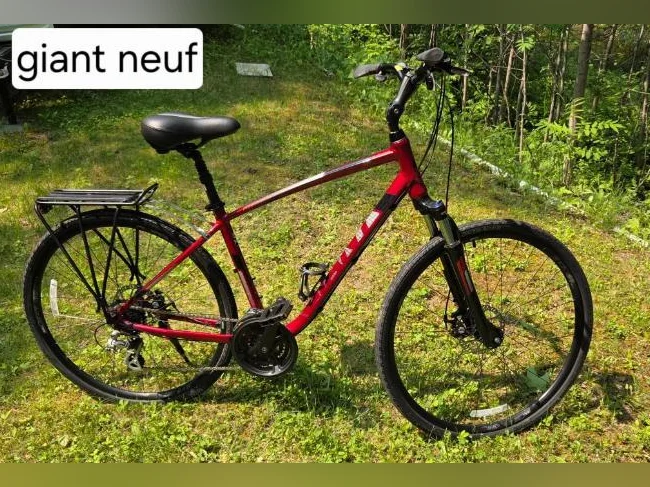 Super vélo quasi neuf marque GIANT a vendre