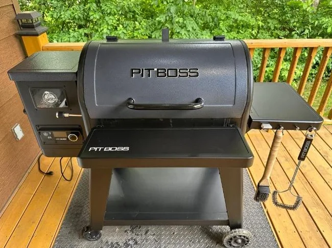 Fumoir/BBQ Pit Boss Navigator 850 connected grill - PB850M