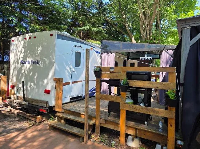 Roulotte au Camping du Lac Morin