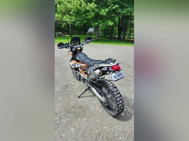 KTM 690 Enduro R 2012 thumbnail 7