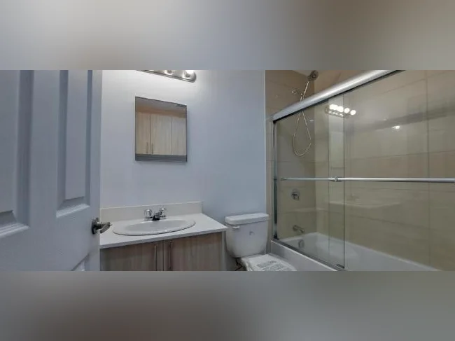 3 ½ Rénové Style Condo – Montreal (R.D.P.) thumbnail 7