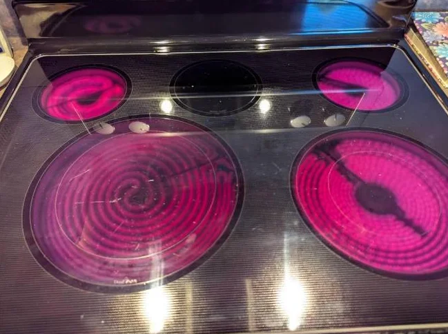 SUPER AUBAINE POUR VENTE RAPIDE Cuisinière Whirlpool en acier inoxydable – Convection thumbnail 4