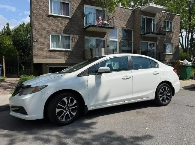 Honda Civic Sedan 4 portes automatique thumbnail 2