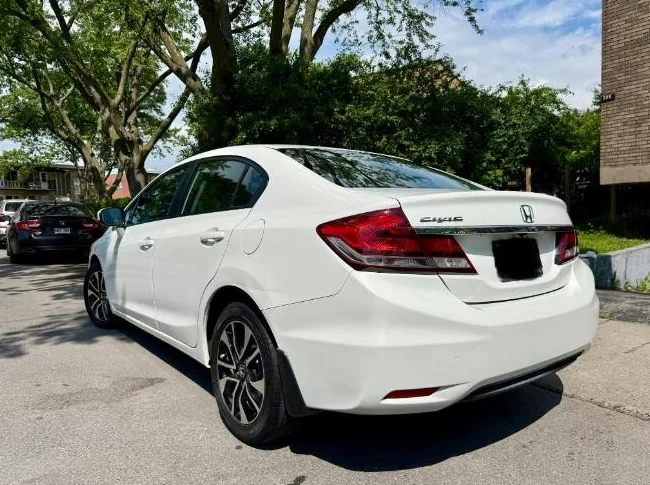 Honda Civic Sedan 4 portes automatique thumbnail 3