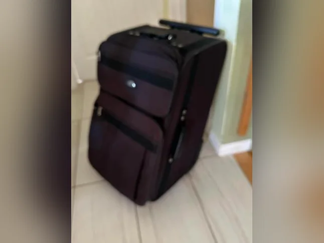Grande valise Samsonite 4 roues multidirectionnelles.mesures 26 H x17 Lx13 (pouces) thumbnail 7