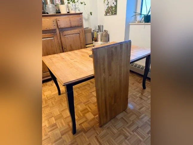 Table de cuisine en érable avec rallonge thumbnail 2