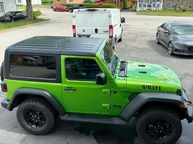 Jeep Wrangler Willys 2025 – 6 500 km – Comme neuve – Prête à être remorquée! thumbnail 8
