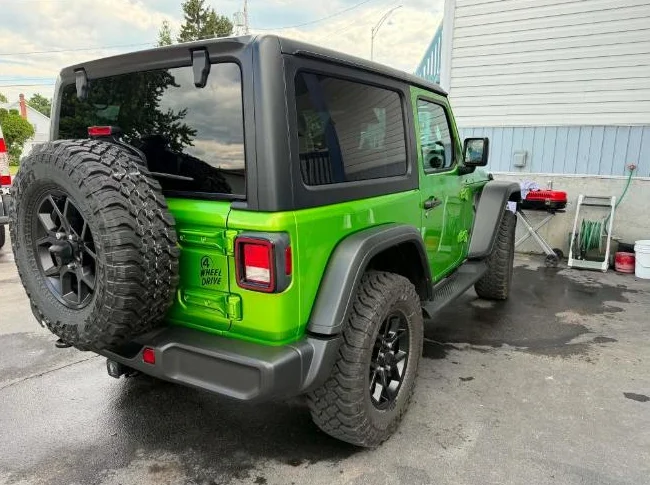 Jeep Wrangler Willys 2025 – 6 500 km – Comme neuve – Prête à être remorquée! thumbnail 5