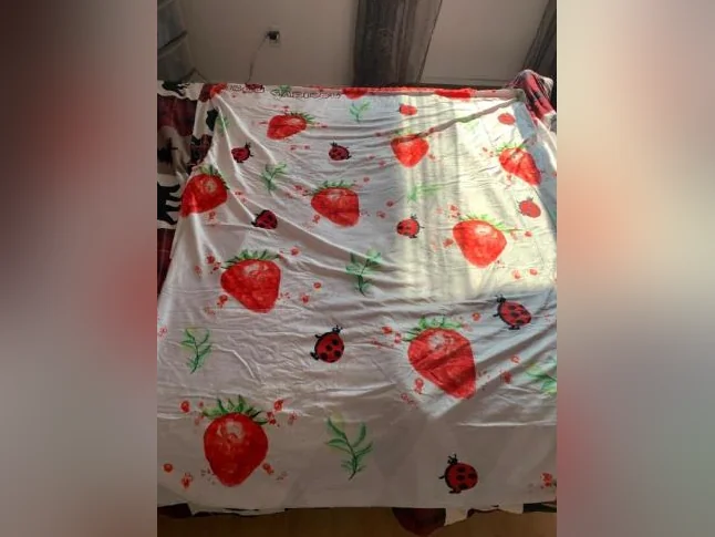 9 Doudou25$ chacune plus bikini bébé 10$ chacun 418-718-5090